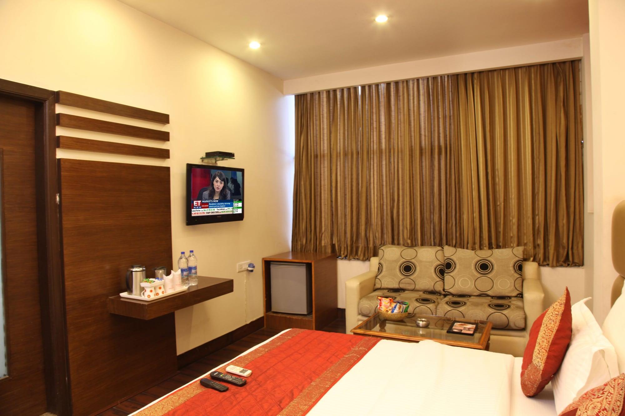 Rupam Hotel Delhi  Buitenkant foto