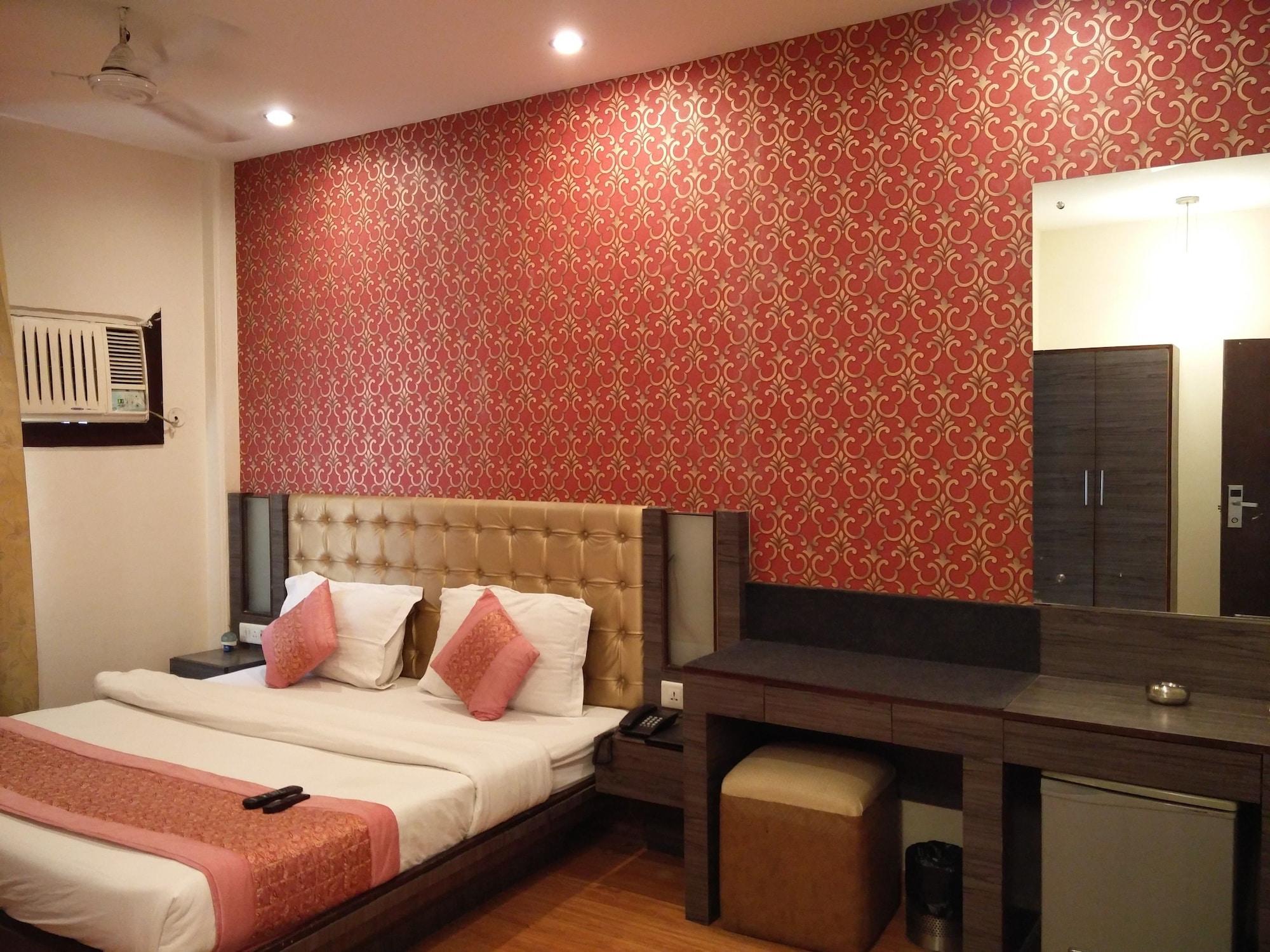 Rupam Hotel Delhi  Buitenkant foto