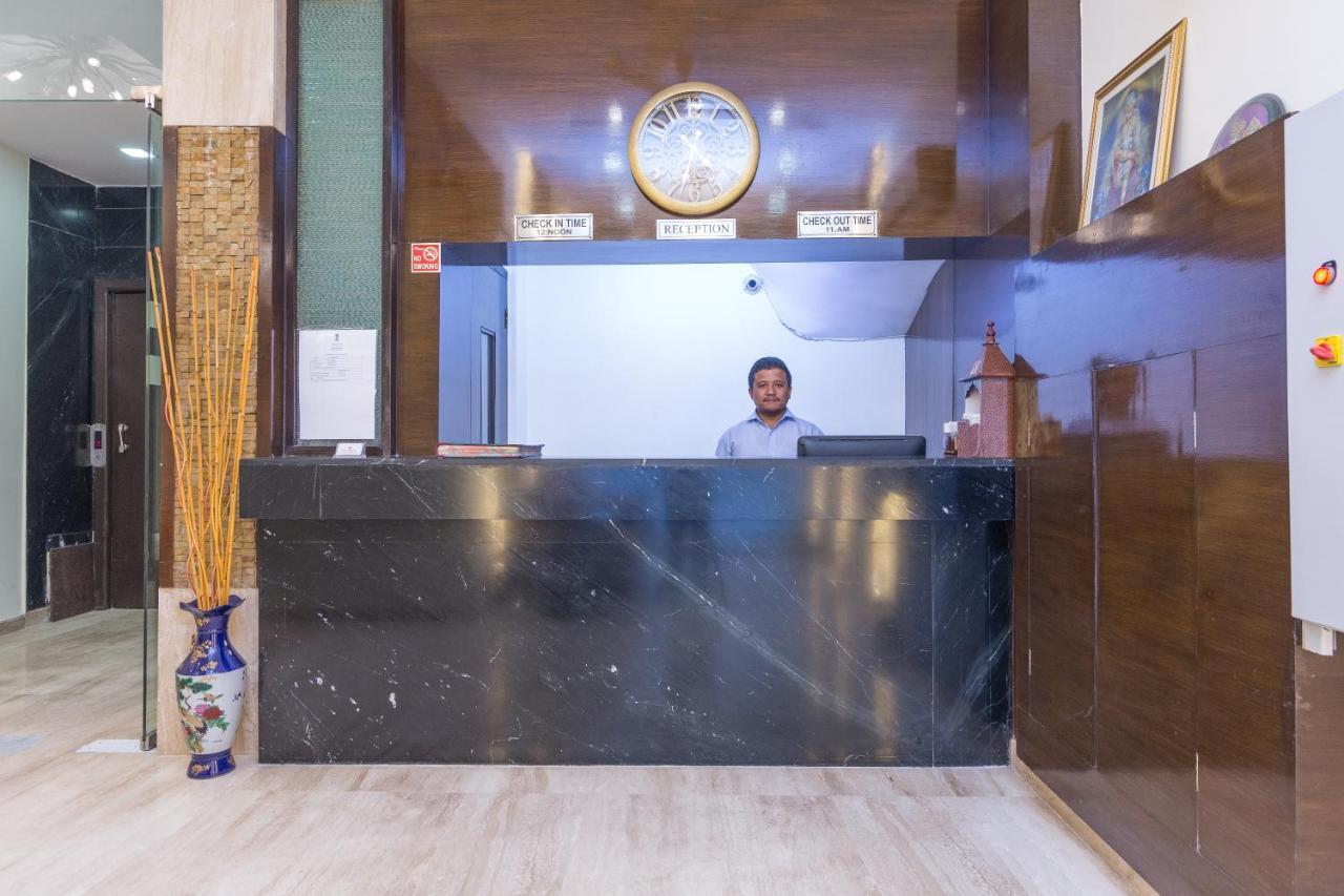 Rupam Hotel Delhi  Buitenkant foto