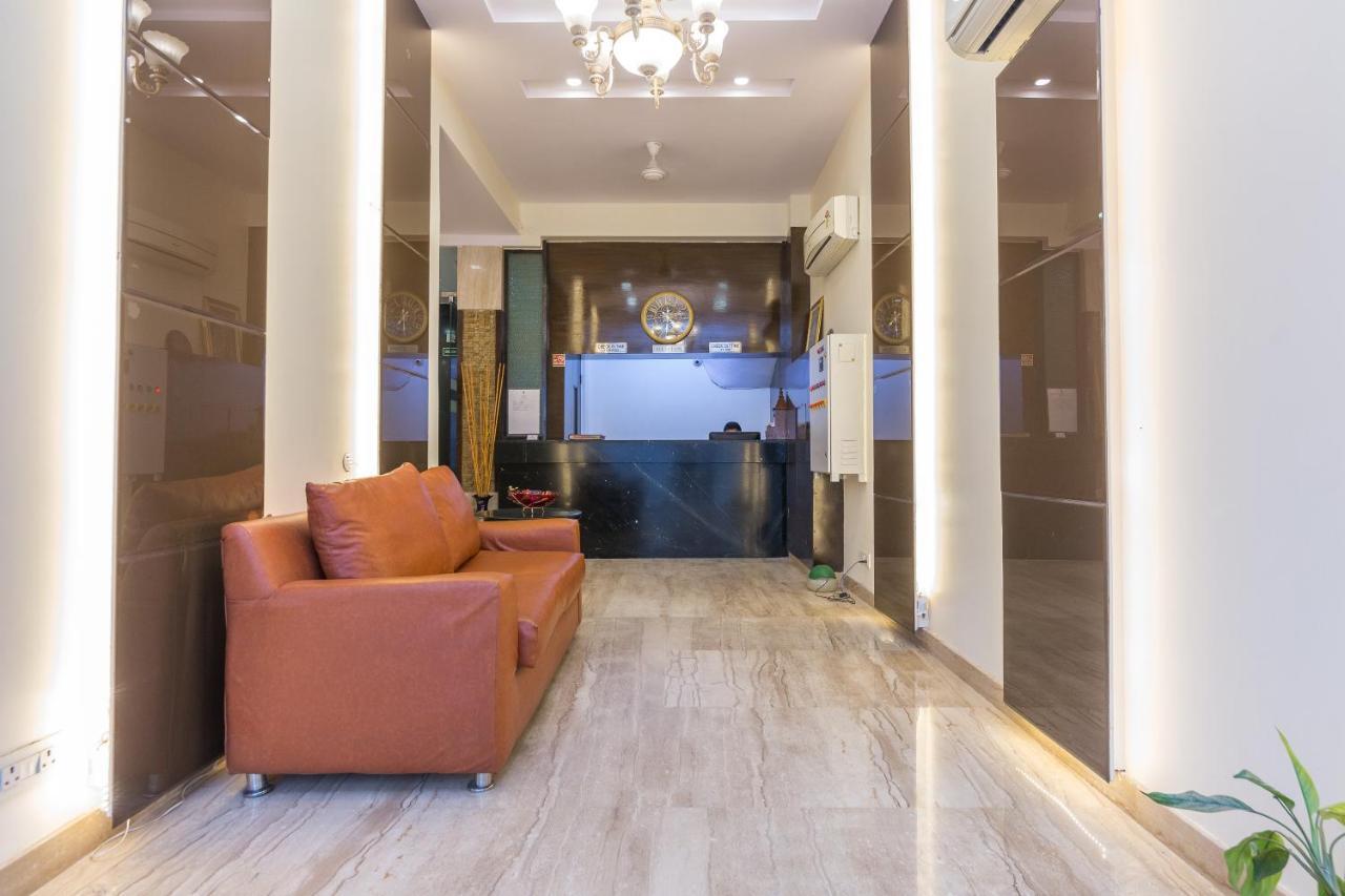 Rupam Hotel Delhi  Buitenkant foto
