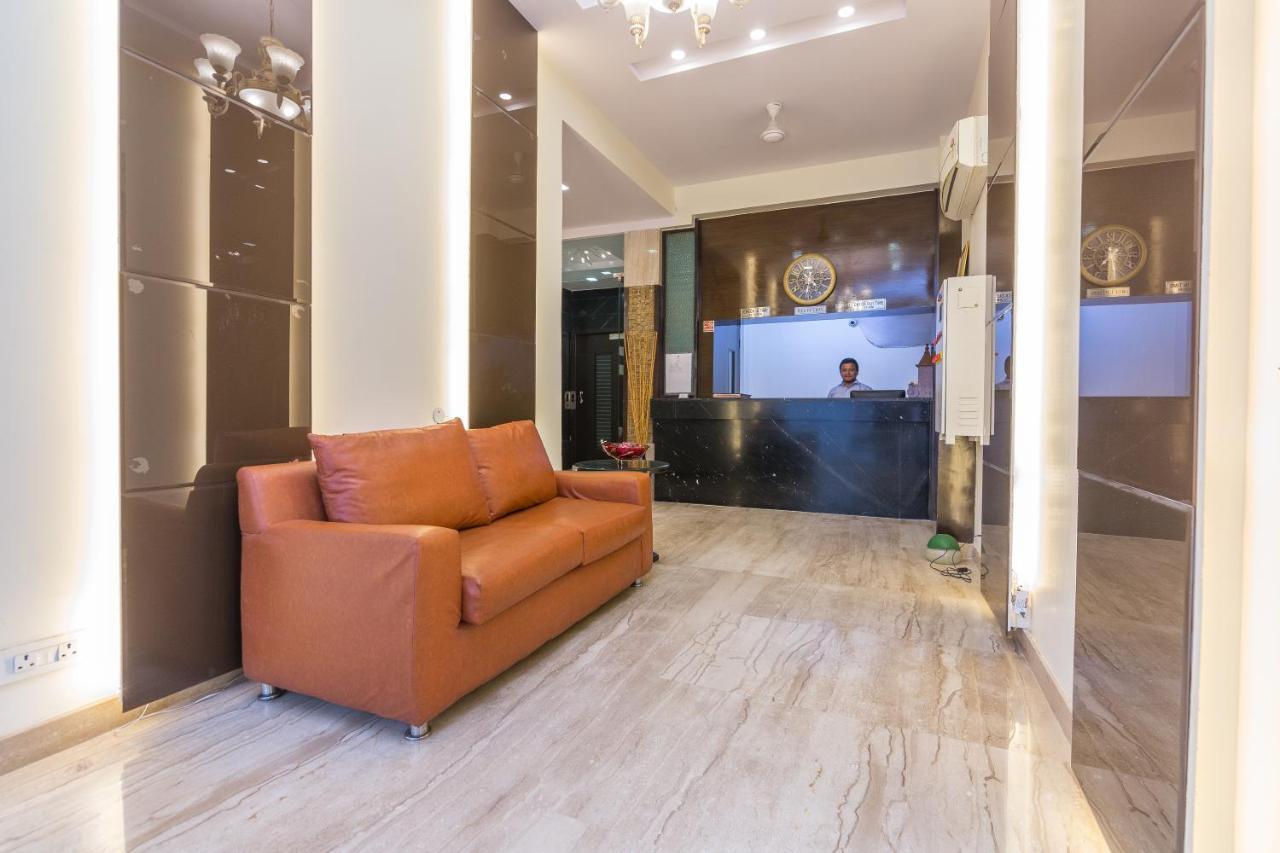 Rupam Hotel Delhi  Buitenkant foto